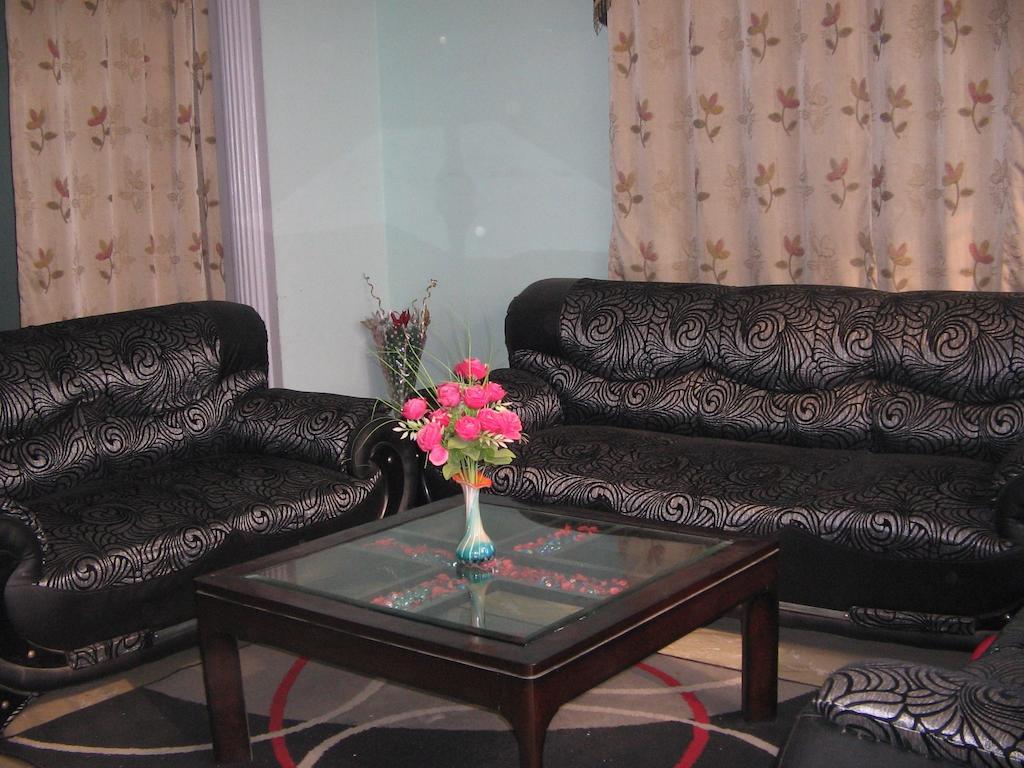 Balaji Guest House - Home Stay Большая Нойда Экстерьер фото