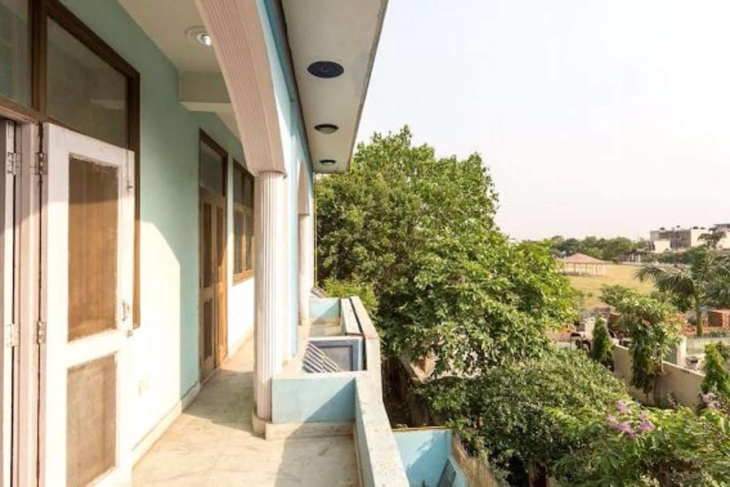 Balaji Guest House - Home Stay Большая Нойда Экстерьер фото